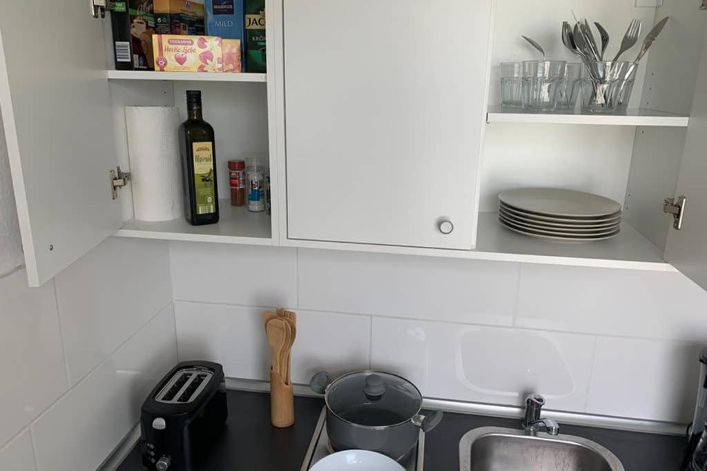 1 Zi-whg, Netflix, Wifi, Küche, 15min Zum Zentrum *